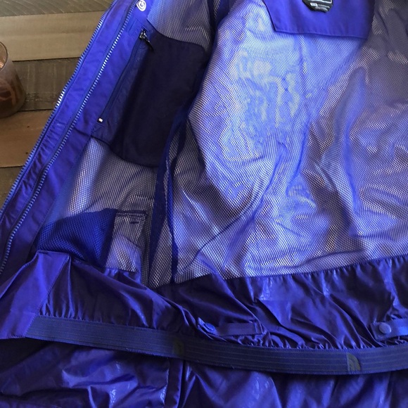 North Face Winter Coat - Picture 5 of 8